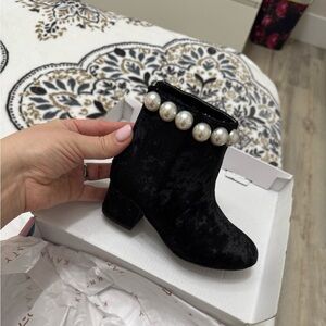 Katy Perry kids girls toddler 11 shoes boots pearly beaded velvet block heel